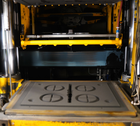 image of the green sand casting process at Aluminum Castings Company